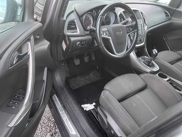 2011 - opel - astra sports tourer - 1.4 cosmo - 91-pzx-9 - afbeelding 15 van  17
