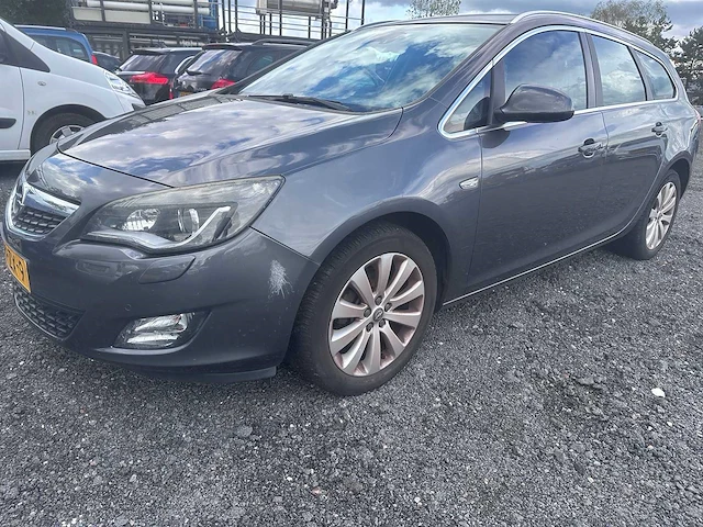 2011 - opel - astra sports tourer - 1.4 cosmo - 91-pzx-9 - afbeelding 1 van  17