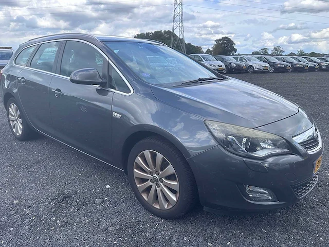 2011 - opel - astra sports tourer - 1.4 cosmo - 91-pzx-9 - afbeelding 13 van  17