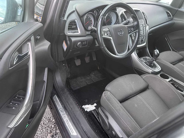 2011 - opel - astra sports tourer - 1.4 cosmo - 91-pzx-9 - afbeelding 15 van  17