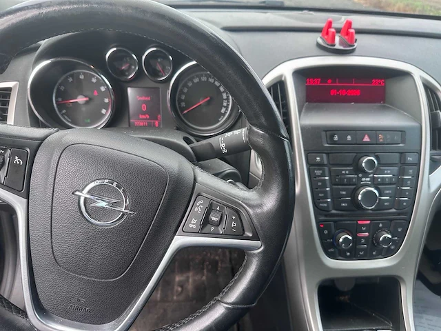 2011 - opel - astra sports tourer - 1.4 turbo edition - car - afbeelding 15 van  16