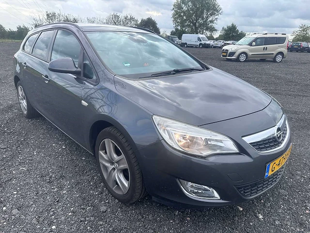2011 - opel - astra sports tourer - 1.4 turbo edition - car - afbeelding 12 van  16