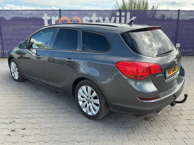 2011 - opel - astra sports tourer - 1.4 turbo edition - personenauto - afbeelding 6 van  12