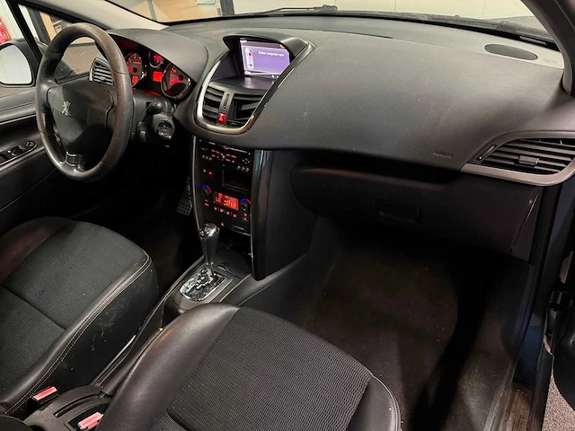 2011 - peugeot - 207 - 1.6 vti allure 04-rbt-5 iaw - afbeelding 9 van  19