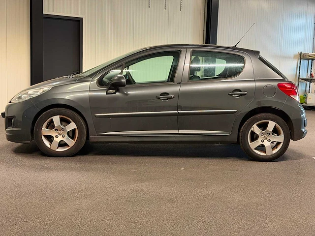 2011 - peugeot - 207 - 1.6 vti allure 04-rbt-5 iaw - afbeelding 12 van  19