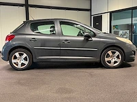 2011 - peugeot - 207 - 1.6 vti allure 04-rbt-5 iaw - afbeelding 16 van  19