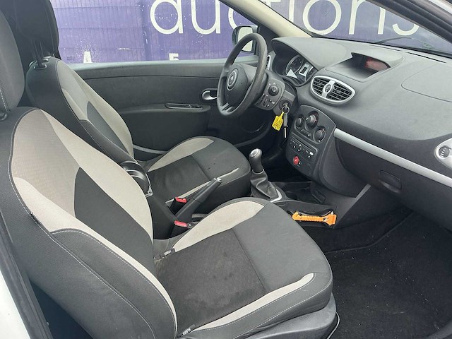 2011 - renault - clio - 1.5 dci authentique - personenauto - afbeelding 8 van  12