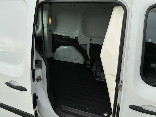 2011 - renault - kangoo express - z.e. - bedrijfswagen - afbeelding 2 van  2