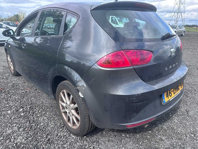 2011 - seat - leon - 1.6 tdi eco. style - 46-zhr-9 - afbeelding 2 van  17