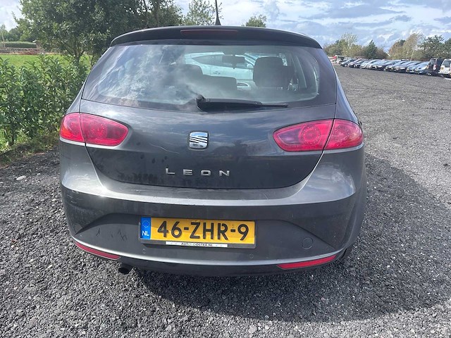 2011 - seat - leon - 1.6 tdi eco. style - 46-zhr-9 - afbeelding 3 van  17