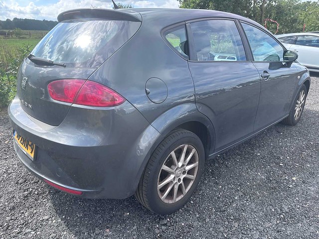 2011 - seat - leon - 1.6 tdi eco. style - 46-zhr-9 - afbeelding 4 van  17