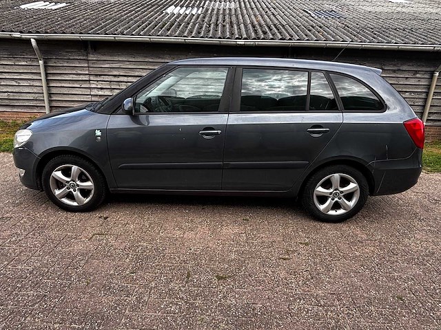 2011 - skoda - fabia combi - 1.2 tdi greenline - car - afbeelding 7 van  10