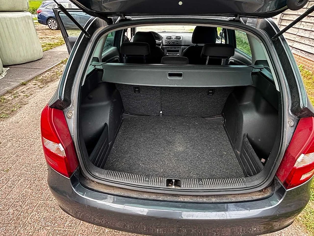2011 - skoda - fabia combi - 1.2 tdi greenline - car - afbeelding 19 van  20