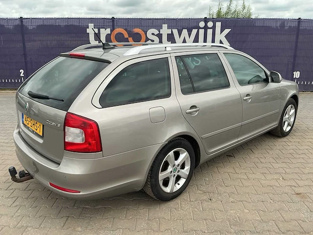 2011 - skoda - octavia combi - 1.2 tsi elegance bns - personenauto - afbeelding 6 van  11