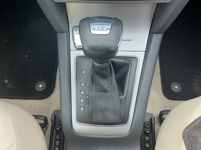 2011 - skoda - octavia combi - 1.2 tsi elegance bns - personenauto - afbeelding 13 van  13
