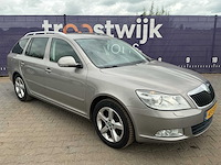 2011 - skoda - octavia combi - 1.2 tsi elegance bns - personenauto - afbeelding 4 van  11