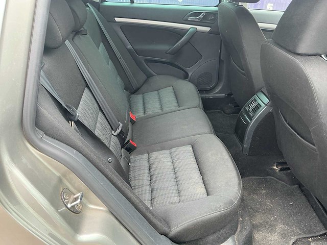 2011 - skoda - octavia combi - 1.2 tsi elegance bns - personenauto - afbeelding 8 van  11
