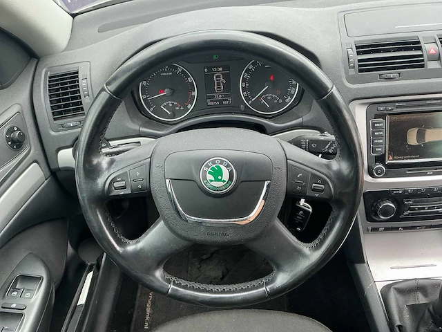 2011 - skoda - octavia combi - 1.2 tsi elegance bns - personenauto - afbeelding 11 van  11