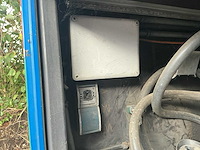2011 - volvo - fh420 eev - vrachtwagen opbouw t.b.v. weg belijning (schade voertuig) - afbeelding 8 van  21