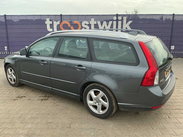 2011 - volvo - v50 - 1.6 d2 s/s r-d.proed - personenauto - afbeelding 4 van  10