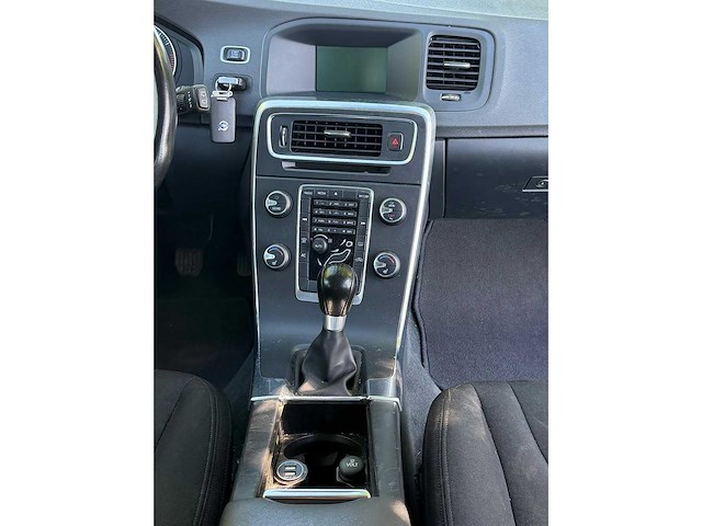 2011 - volvo - v60 - 1.6 drive kinetic hf-763-t iaw - afbeelding 10 van  16