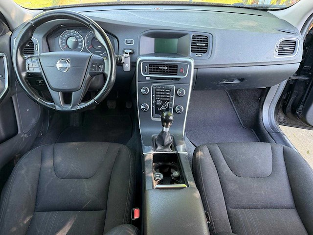 2011 - volvo - v60 - 1.6 drive kinetic hf-763-t iaw - afbeelding 11 van  16