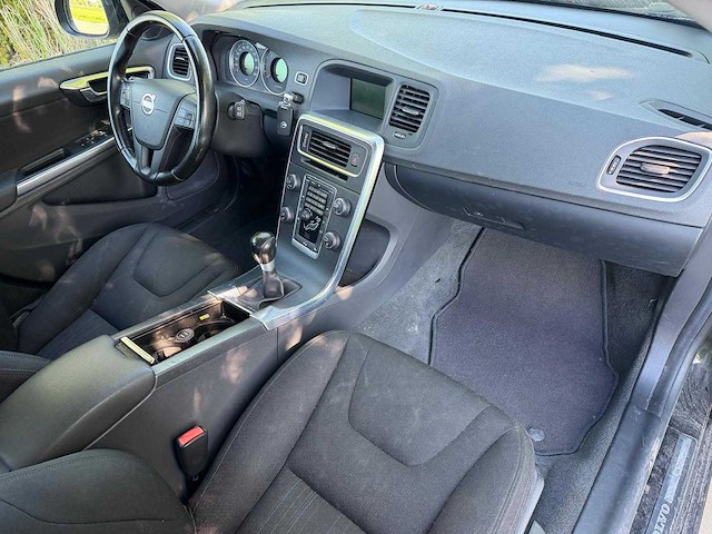 2011 - volvo - v60 - 1.6 drive kinetic hf-763-t iaw - afbeelding 9 van  16