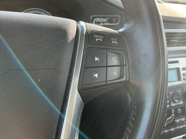 2011 - volvo - v70 - 2.0t r-edition - personenauto - afbeelding 11 van  15