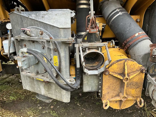 2011 ag-chem terra gator 8333 zelfrijdende mestverspreider - afbeelding 4 van  33