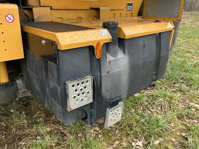 2011 ag-chem terra gator 8333 zelfrijdende mestverspreider - afbeelding 13 van  33