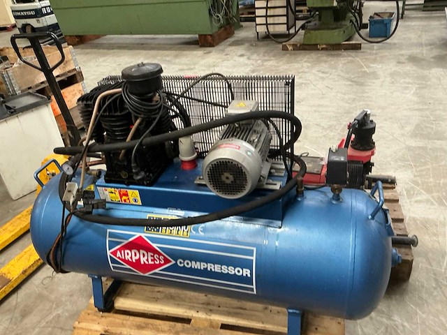 2011 airpress k300-600 luchtcompressor - afbeelding 8 van  12