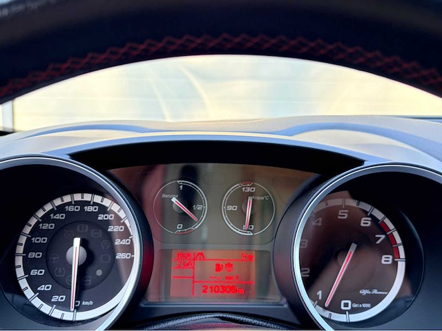 2011 alfa romeo giulietta 300+ pk personenauto - afbeelding 4 van  15