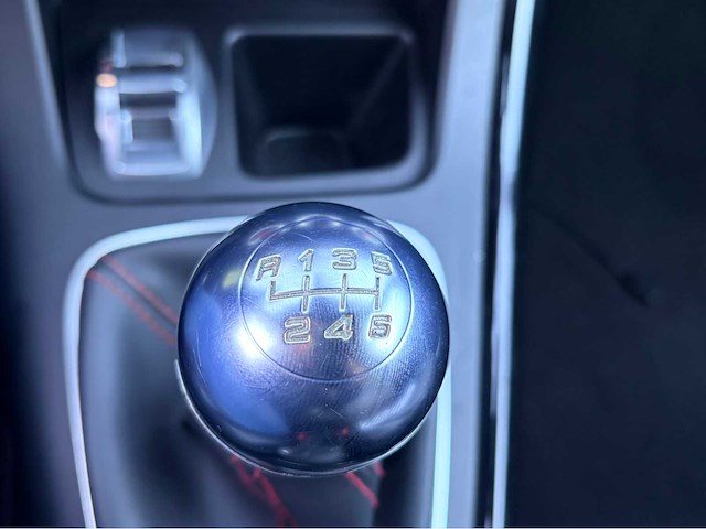 2011 alfa romeo giulietta 300+ pk personenauto - afbeelding 8 van  18