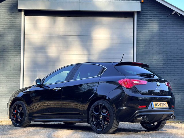 2011 alfa romeo giulietta 300+ pk personenauto - afbeelding 15 van  18