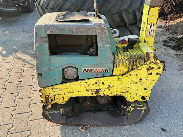 2011 ammann avh 5020 e reversibele trilplaat 415 kg - afbeelding 7 van  11