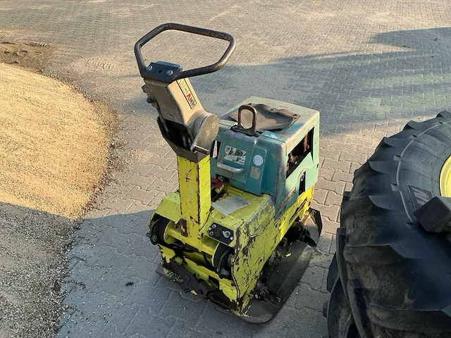 2011 ammann avh 5020 e reversibele trilplaat 415 kg - afbeelding 8 van  11