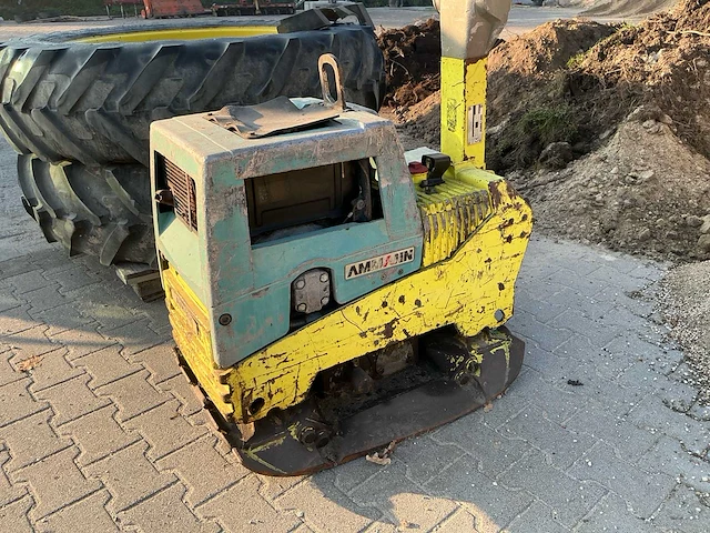 2011 ammann avh 5020 e reversibele trilplaat 415 kg - afbeelding 11 van  11