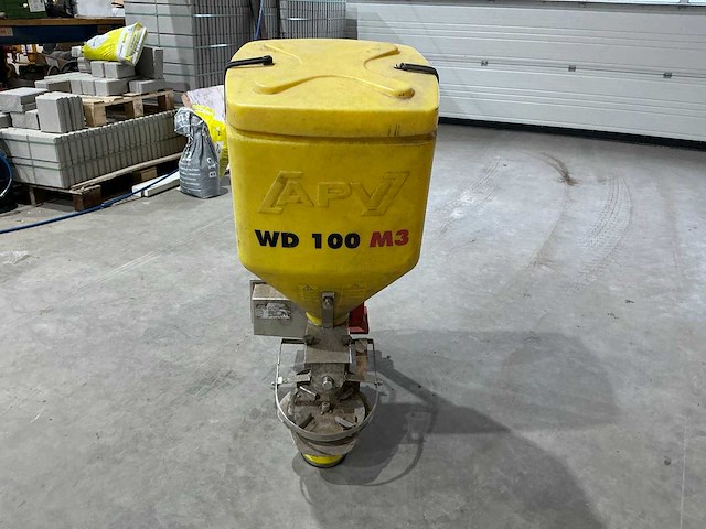 2011 apv wd 100 m3 elektrische zoutstrooier - afbeelding 1 van  13
