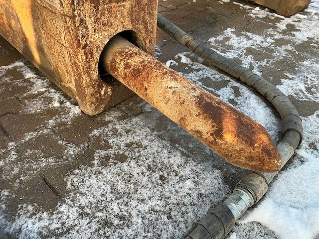 2011 atlas copco mb 1000 hydraulische sloophamer - afbeelding 6 van  8