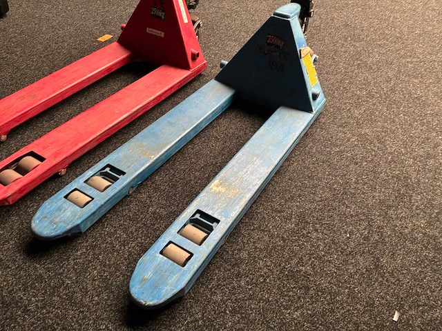 2011 begra hand hydraulische palletwagen (2x) - afbeelding 5 van  9