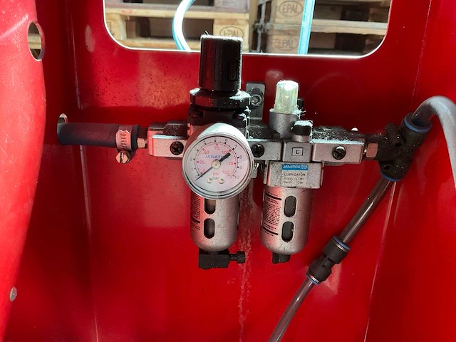 2011 blyweert aluminium tooling 1as405p0 pneumatische aluminium profiel ponsmachine - afbeelding 2 van  5