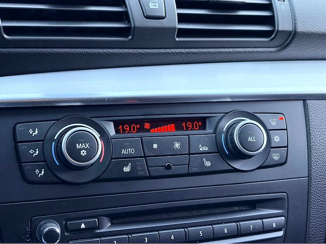 2011 bmw 1-serie personenauto - afbeelding 3 van  11