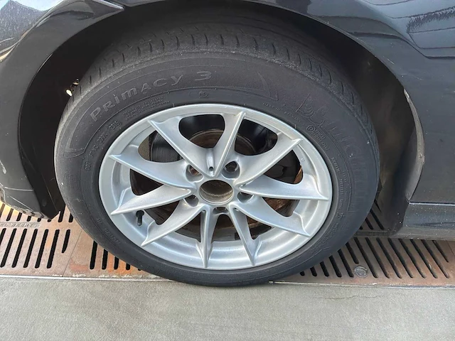 2011 bmw 3-serie 320i bns l. m sport personenauto - afbeelding 17 van  28