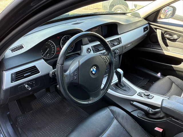 2011 bmw 3-serie 320i bns l. m sport personenauto - afbeelding 28 van  28