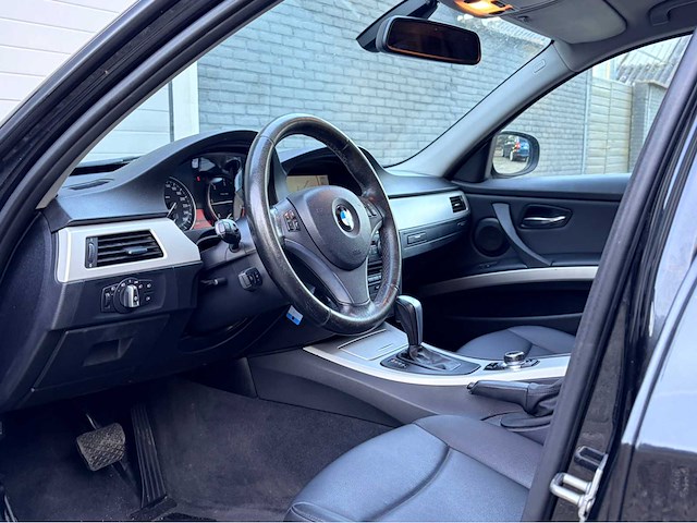 2011 bmw 3-serie touring personenauto automaat - afbeelding 16 van  18