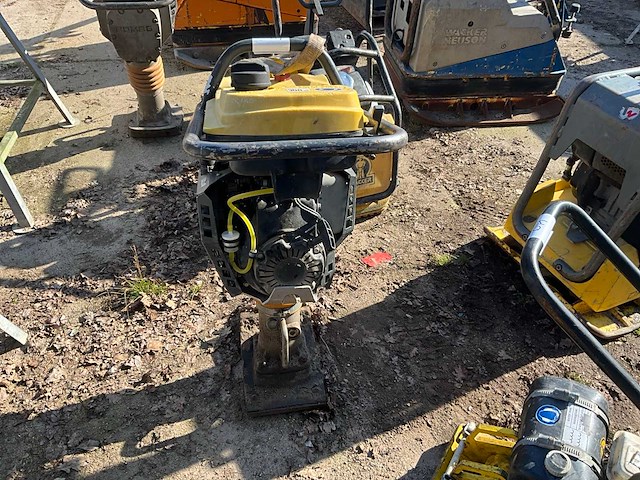 2011 bomag bt 60/4 trilstamper - afbeelding 2 van  5