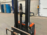 2011 bt swe 120 staxio stapelaar - afbeelding 4 van  20