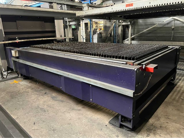 2011 bystronic byspeed pro 3015 lasersnijmachine - afbeelding 27 van  62