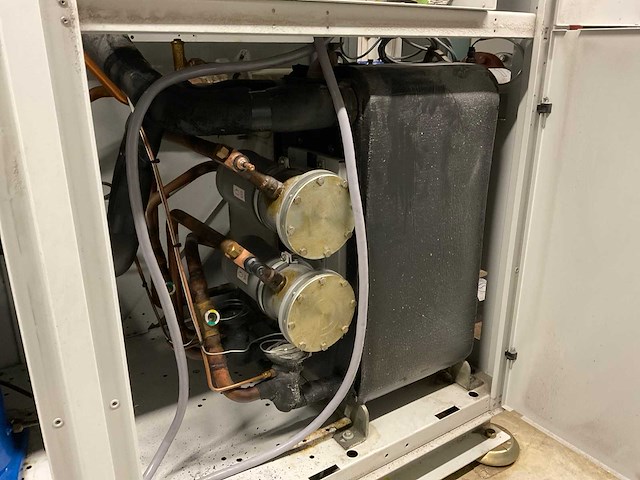 2011 carrier 30rw-160-a0071-pee koelinstallatie - afbeelding 7 van  27