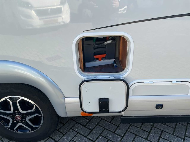 2011 carthago chic c-line i 4.9 camper - afbeelding 16 van  91
